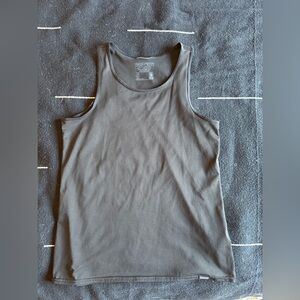 Patagonia workout tank top size small (never worn)